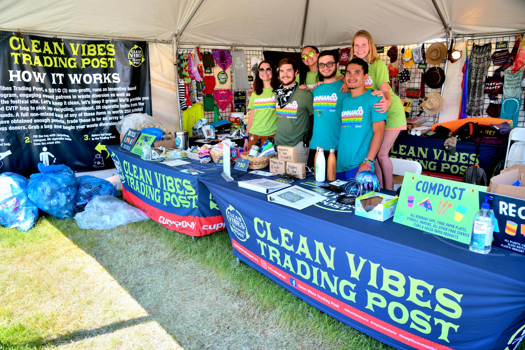 Clean Vibes Trading Post Volunteers